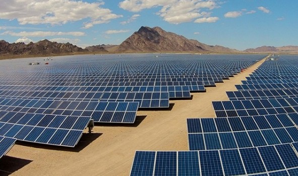 Nhà máy điện năng lượng mặt trời Solar farm