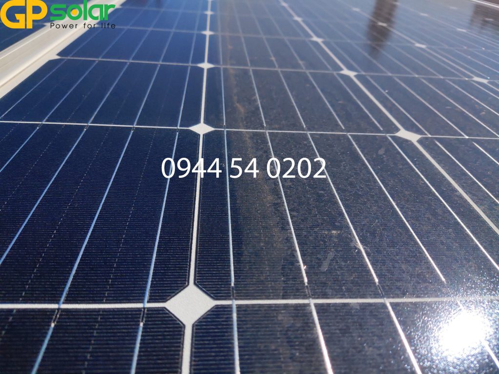 khac biet khi ve sinh pin mat troi | GPsolar