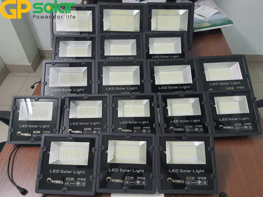 Các loại đèn năng lượng mặt trời đủ công suât