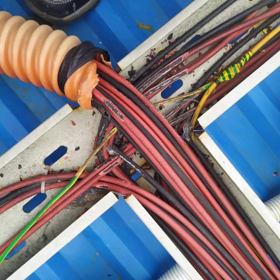 Những rủi ro hệ thống điện năng lượng mặt trời | GPsolar Rủi ro về linh kiện lắp hệ thống điện năng lượng mặt trời