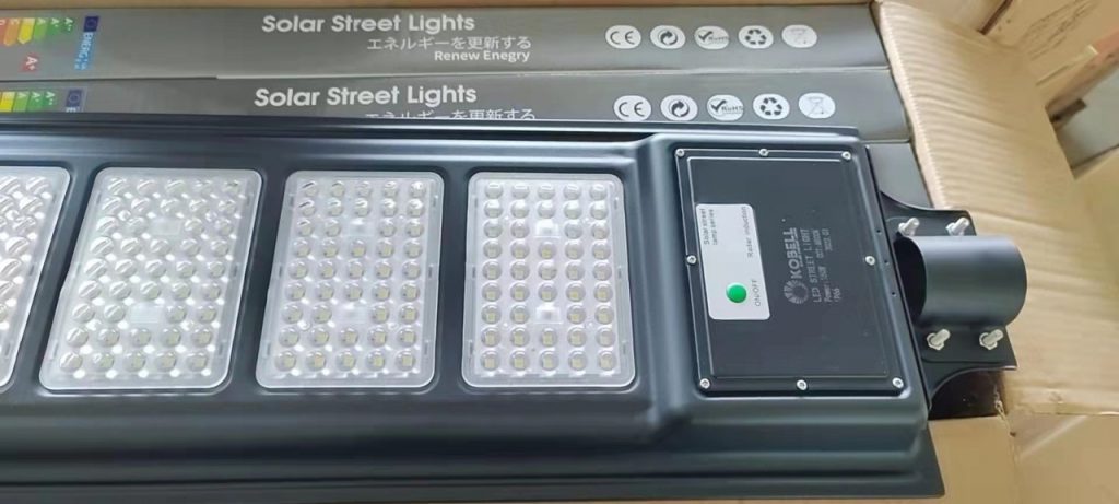 Đèn năng lượng mặt trời liền thể Kobell 150W