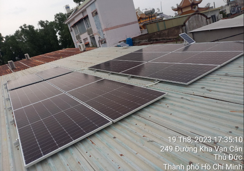 Thực tế Hệ thống điện mặt trời 4.4kwp lưu trữ 5kwh