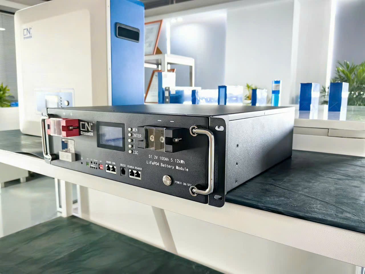 lithium-luu-tru-dien-51.2v-100Ah-5kwh lithium luu tru dien 51.2v 100Ah 5kwh | GPsolar